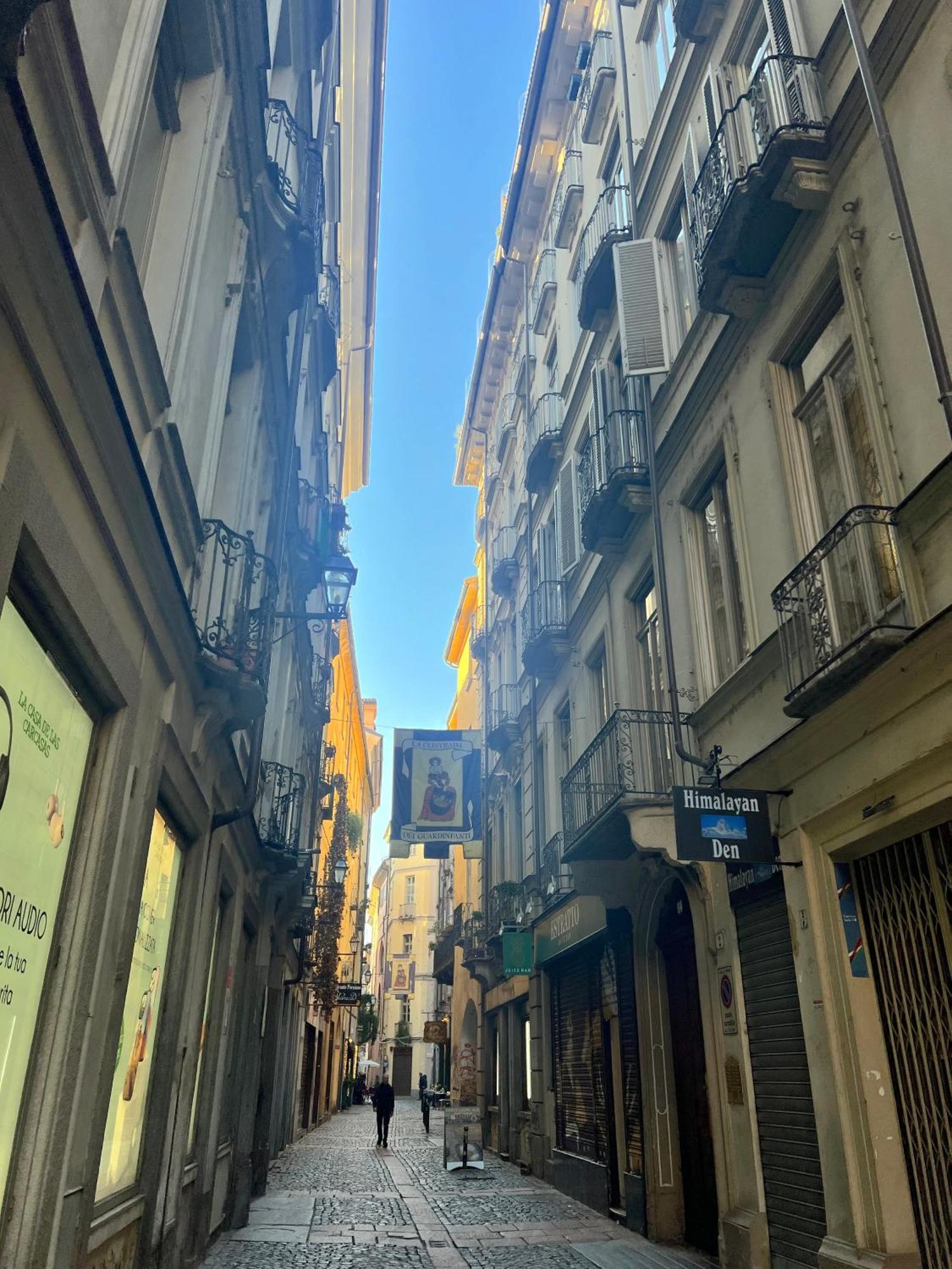Acadamis -Il Rifugio Dei Mercanti- Piazza Castello Turin Bagian luar foto